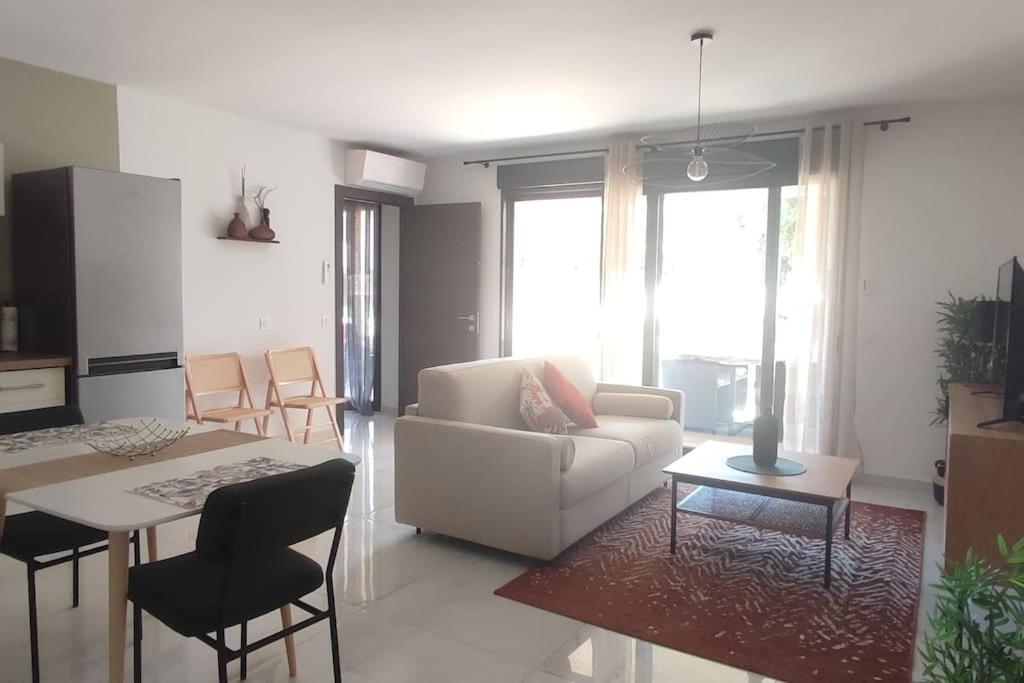 Apartment Le Piali - Bel Appartement Cosy En Rez-De-Jardin Sur Les Hauteurs De Bonifacio *